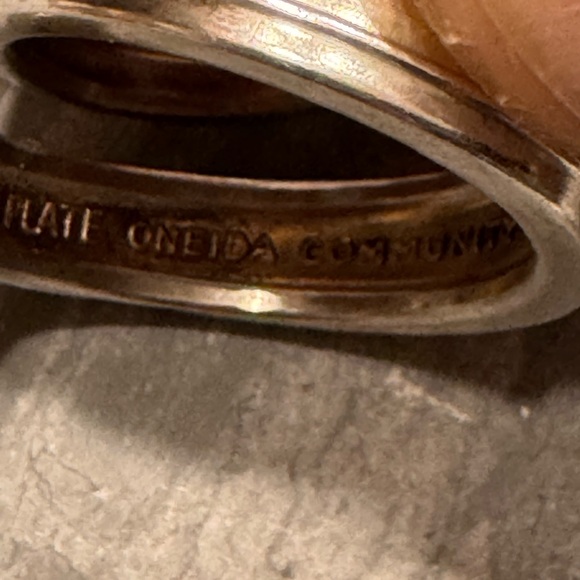 Vintage ONEIDA TUDOR Silver Plated Spoon Ring - Picture 7 of 8